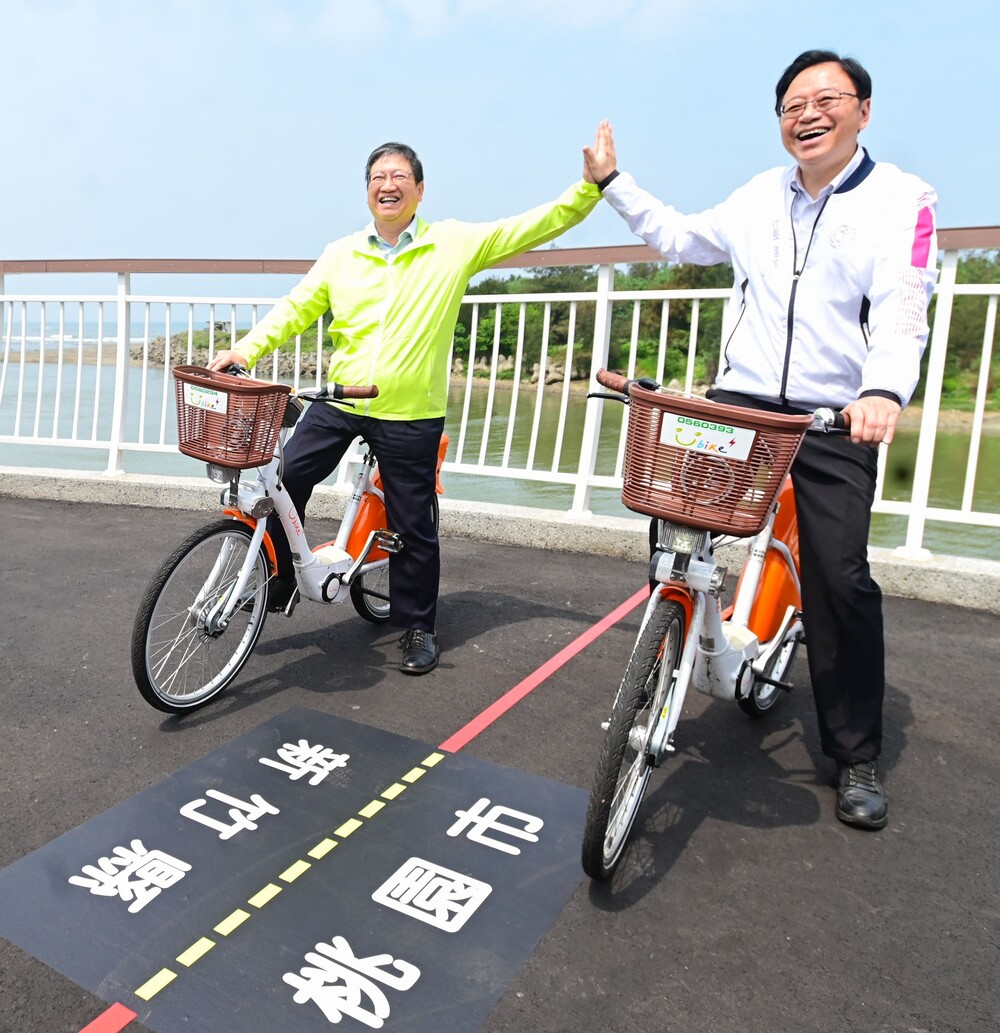 雙新自行車道串聯桃竹 張善政、楊文科慶通車