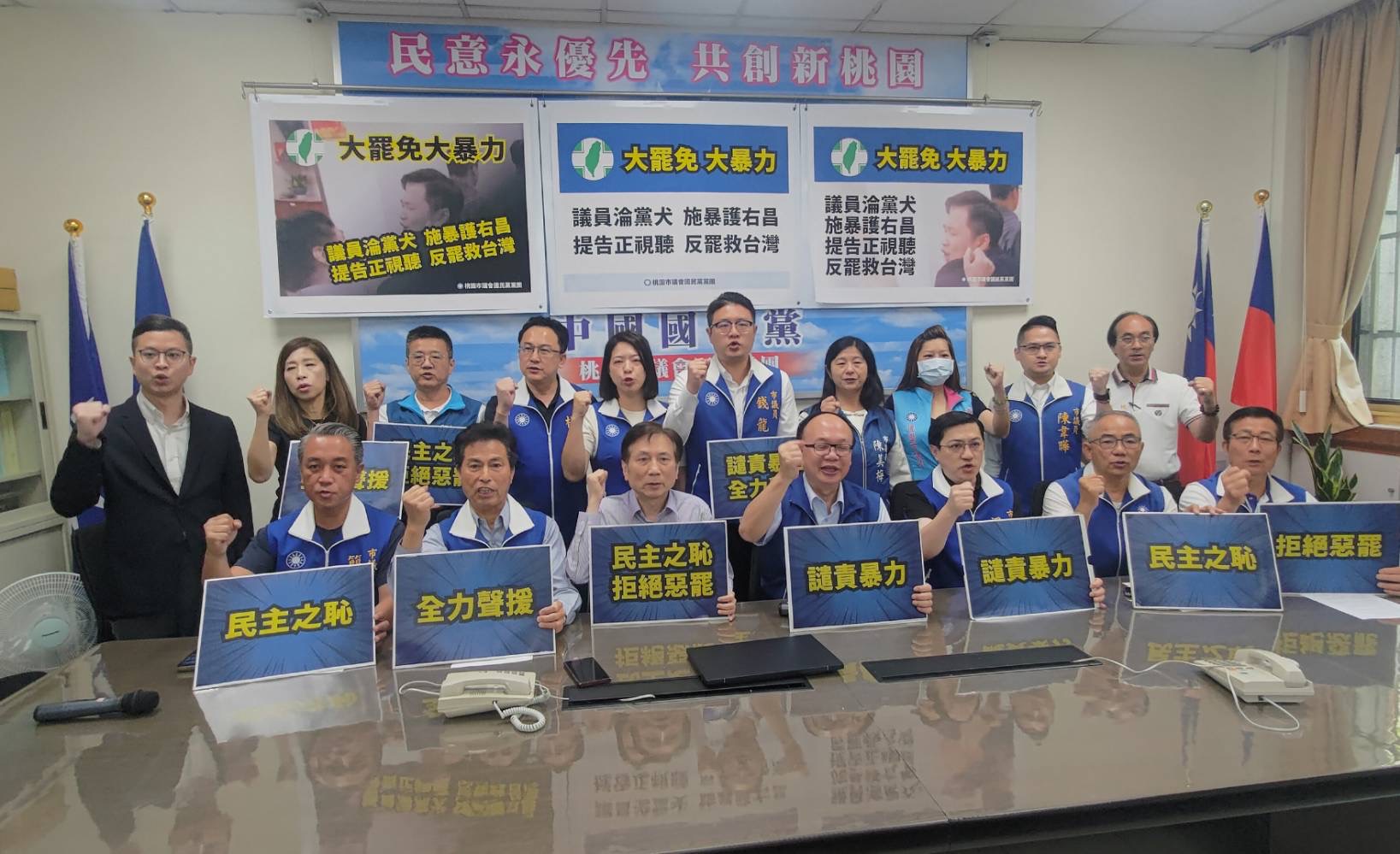桃園市議會藍綠議會爆衝突 詹江村控民進黨議員施暴將提告