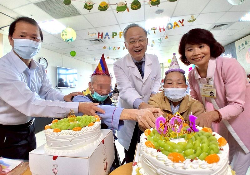 端午佳節粽飄香 北榮桃園分院護理之家長輩同樂