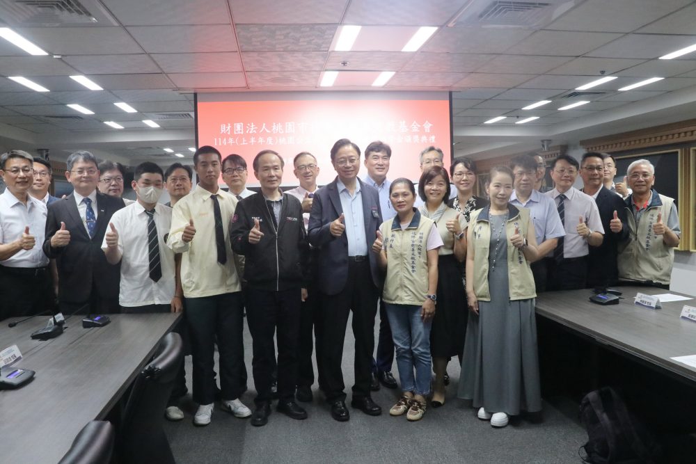 桃園德修宮慈善文教基金會頒清寒獎助學金嘉惠468名學生