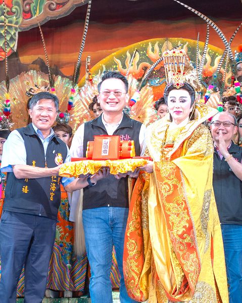 明華園總團蒞中壢仁海宮巡演 邀市民端午佳節共享文化饗宴