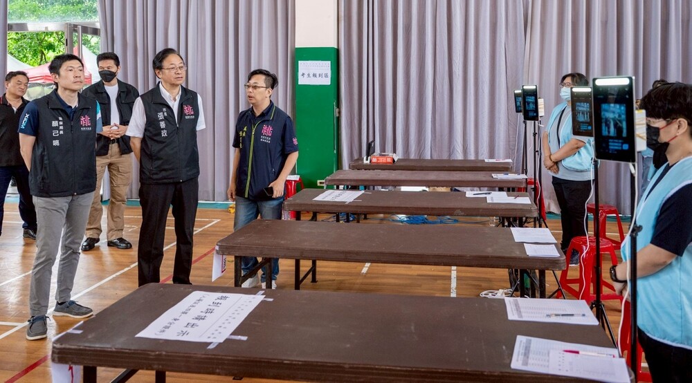 桃市清潔隊員招考測驗 張善政打氣