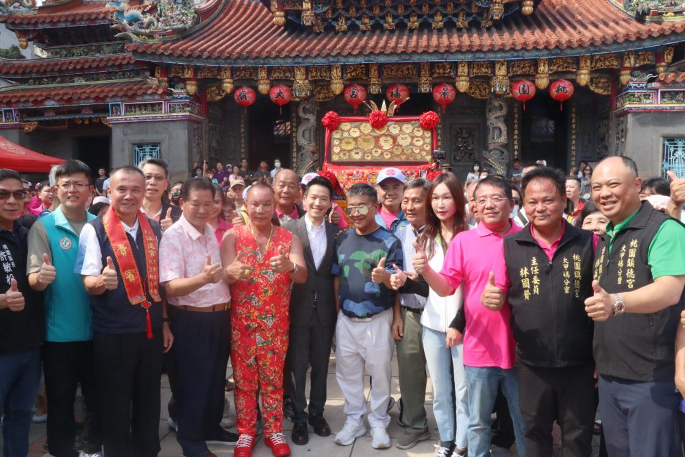 桃園景福宮、慈護宮隆重設香案接駕大甲媽繞境賜福