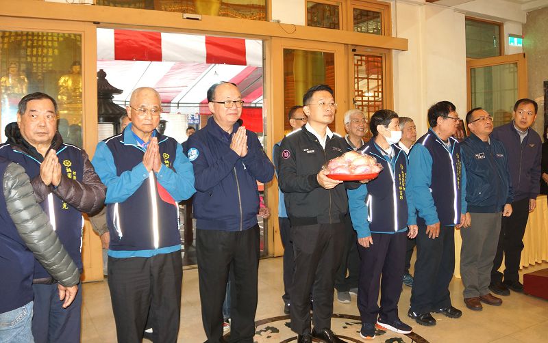 桃園鴻福寺慶祝阿彌陀佛聖誕 副市長蘇俊賓蒞廟參拜賀壽