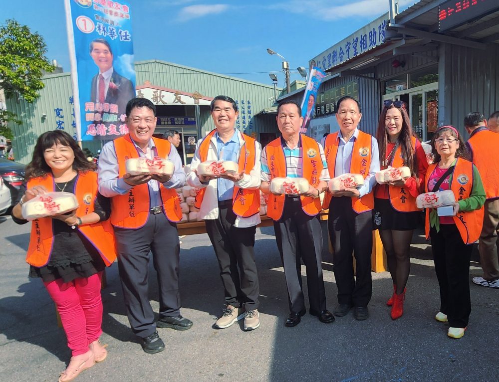 桃園金嗓歌友協會會長林華任以喜樂心做公益抗癌