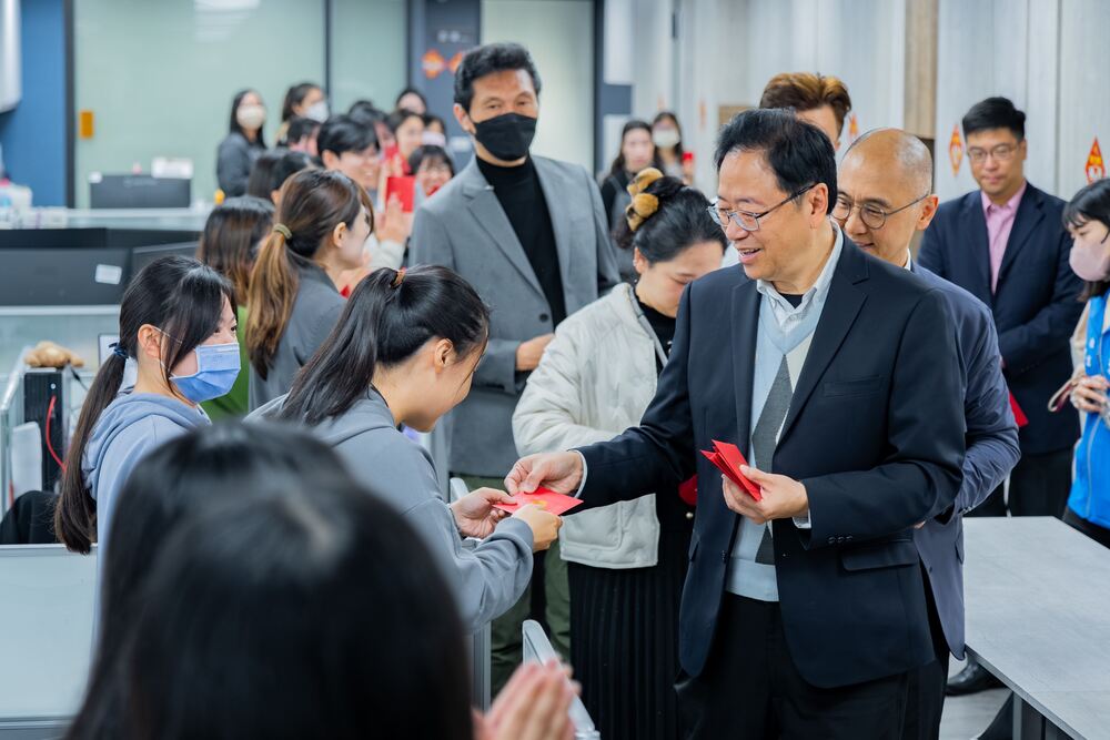 張善政參訪風澤醫療體系管理中心