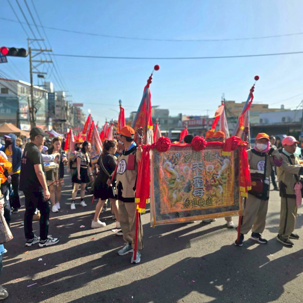 迎接大甲媽回鑾 台中霧峰無極紫雲宮善心和民眾結緣！