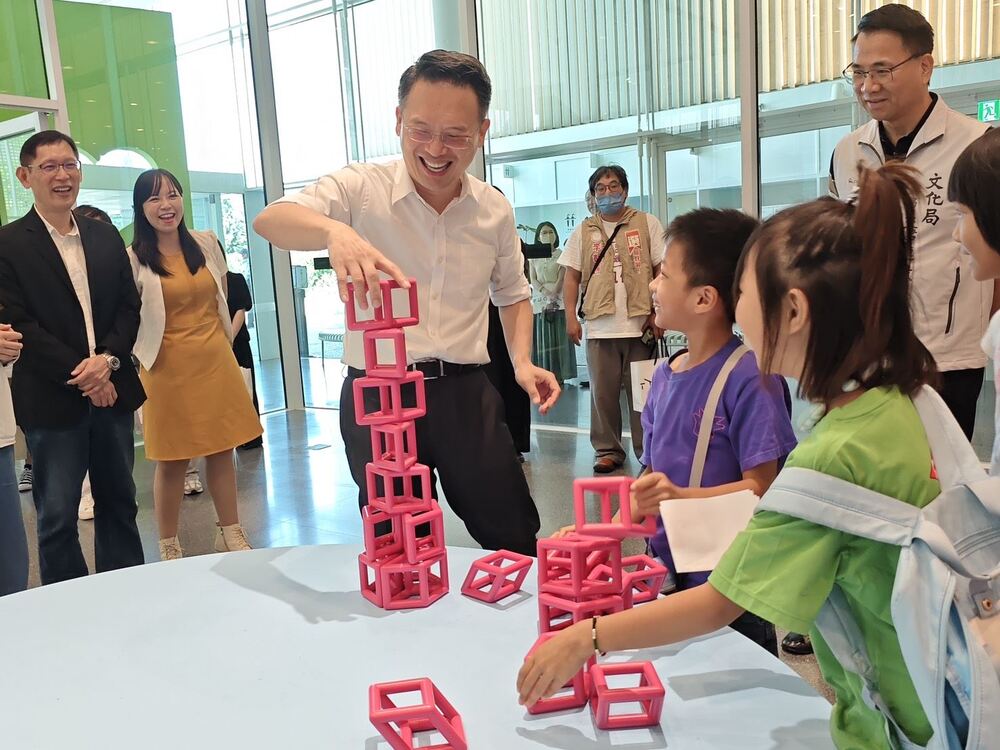 可以摸的美術展 用觸覺親近藝術